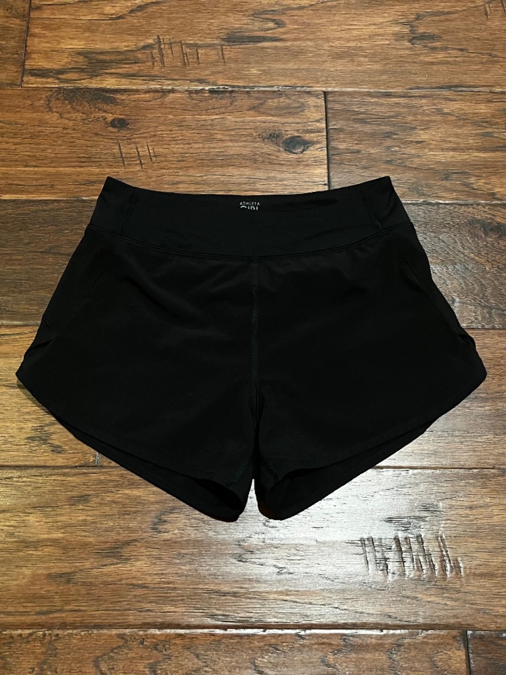 Athleta Girl Run the World 3” shorts